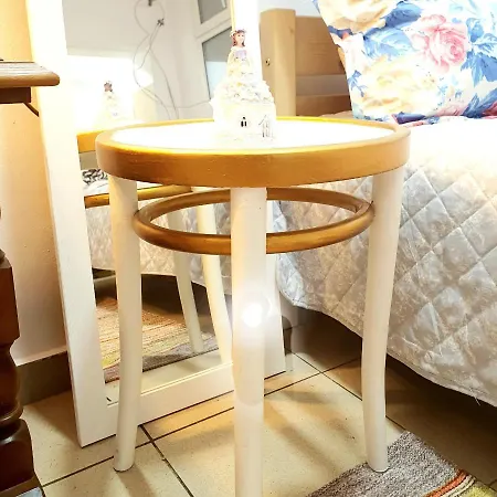 Reina Home Apartment
